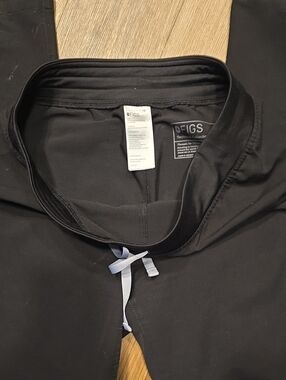 FIGS Black Drawstring Medical Scrub Pants